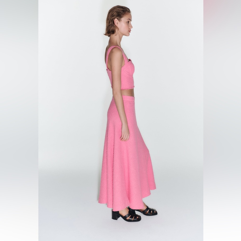 Long Textured Skirt - Picture 4 of 9